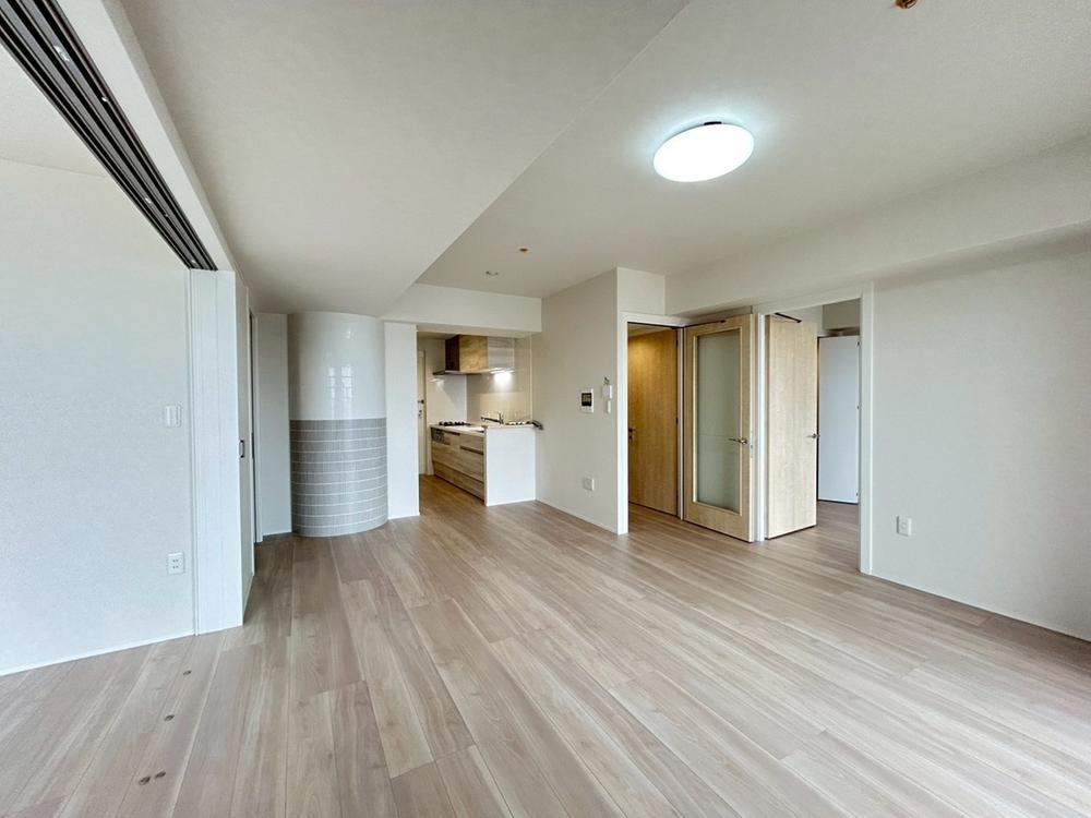 3LDK apartment in Joto Ward, Osaka - Photo 1