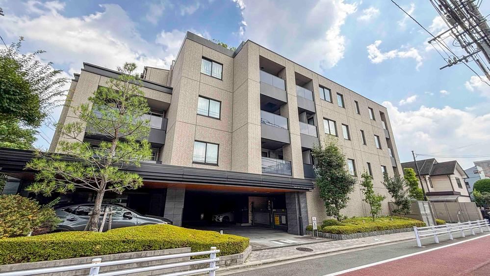3LDK apartment in Musashino, Tokyo - Photo 1
