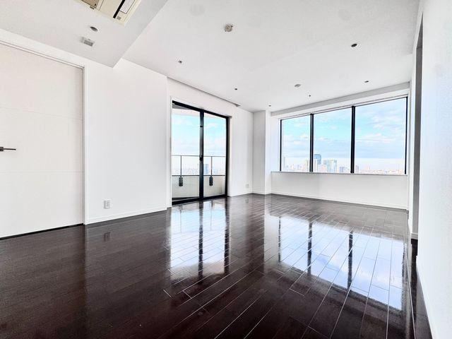 3LDK apartment in Meguro Ward, Tokyo - Photo 1