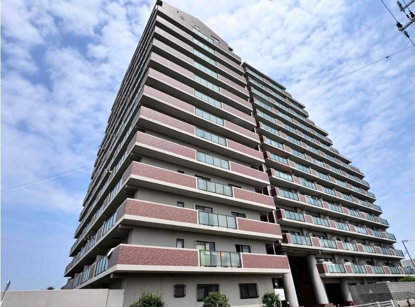3LDK apartment in Akashi, Hyogo - Photo 1