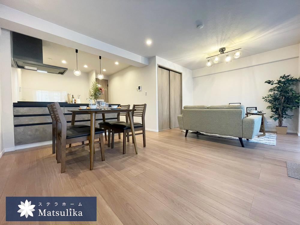 2LDK apartment in Toyonaka, Osaka - Photo 1