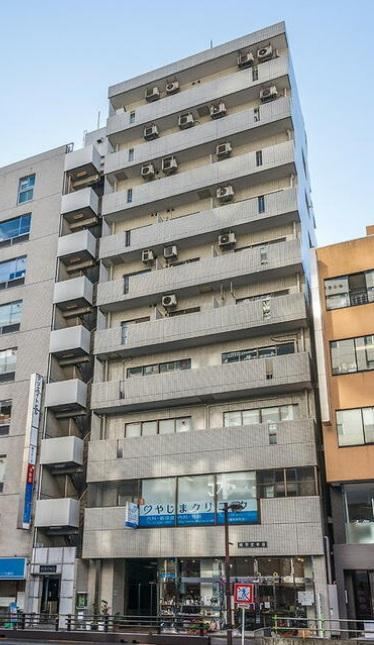 studio apartment in Chiyoda Ward, Tokyo - Photo 1