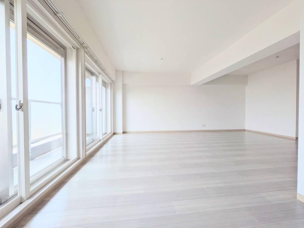 1LDK apartment in Akashi, Hyogo - Photo 1