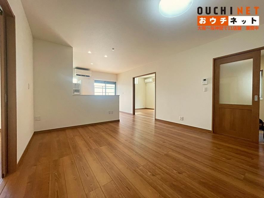 3LDK house in Takatsuki, Osaka - Photo 1