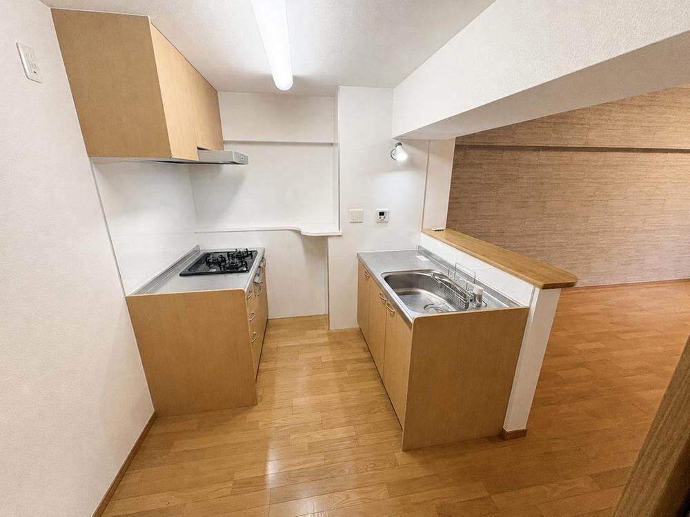 2LDK+S apartment in Konohana Ward, Osaka - Photo 1