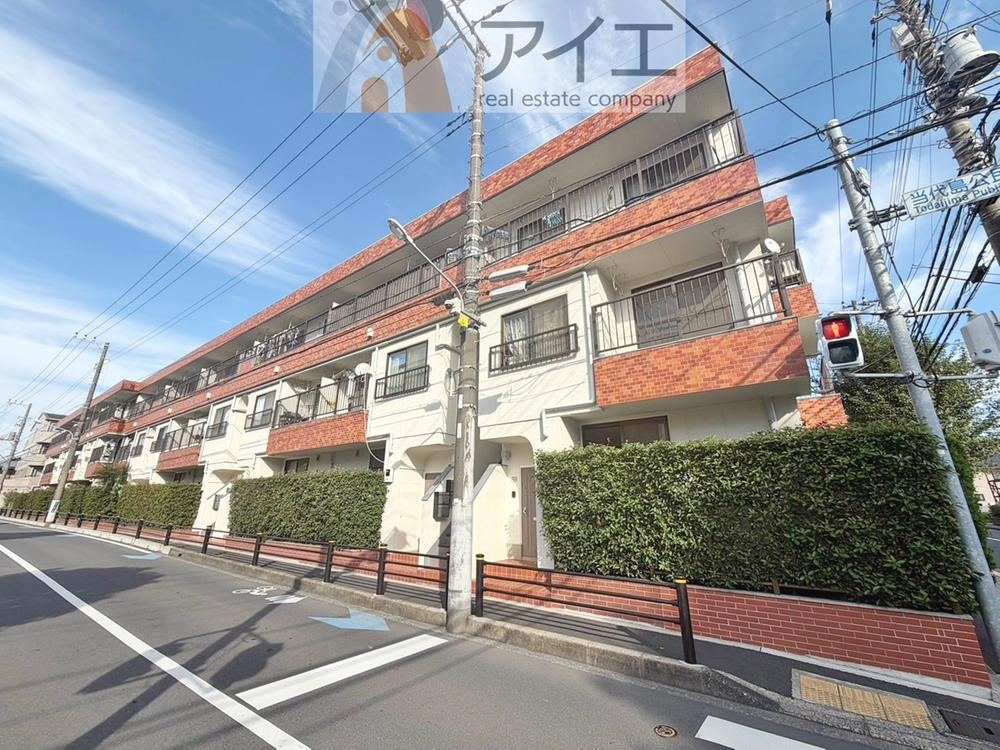 3LDK apartment in Urayasu, Chiba - Photo 1