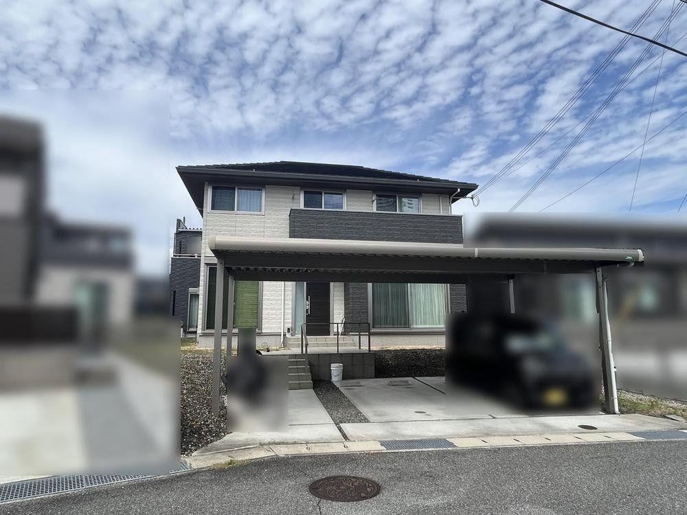 5LDK house in Kato, Hyogo - Photo 1