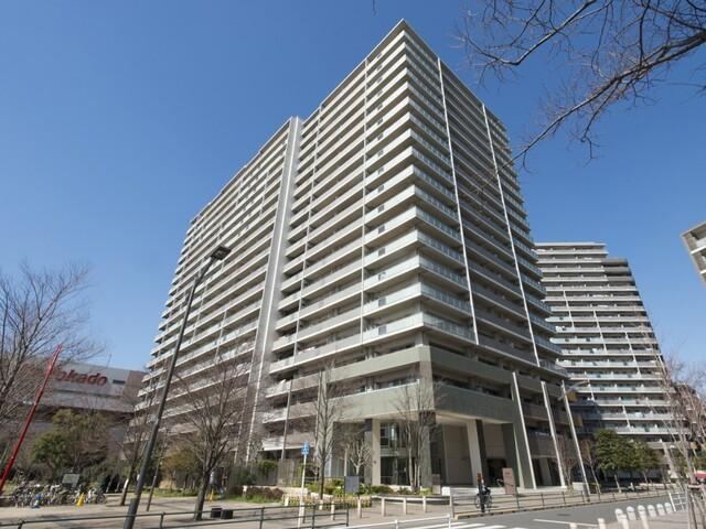 4LDK+S apartment in Adachi Ward, Tokyo - Photo 1