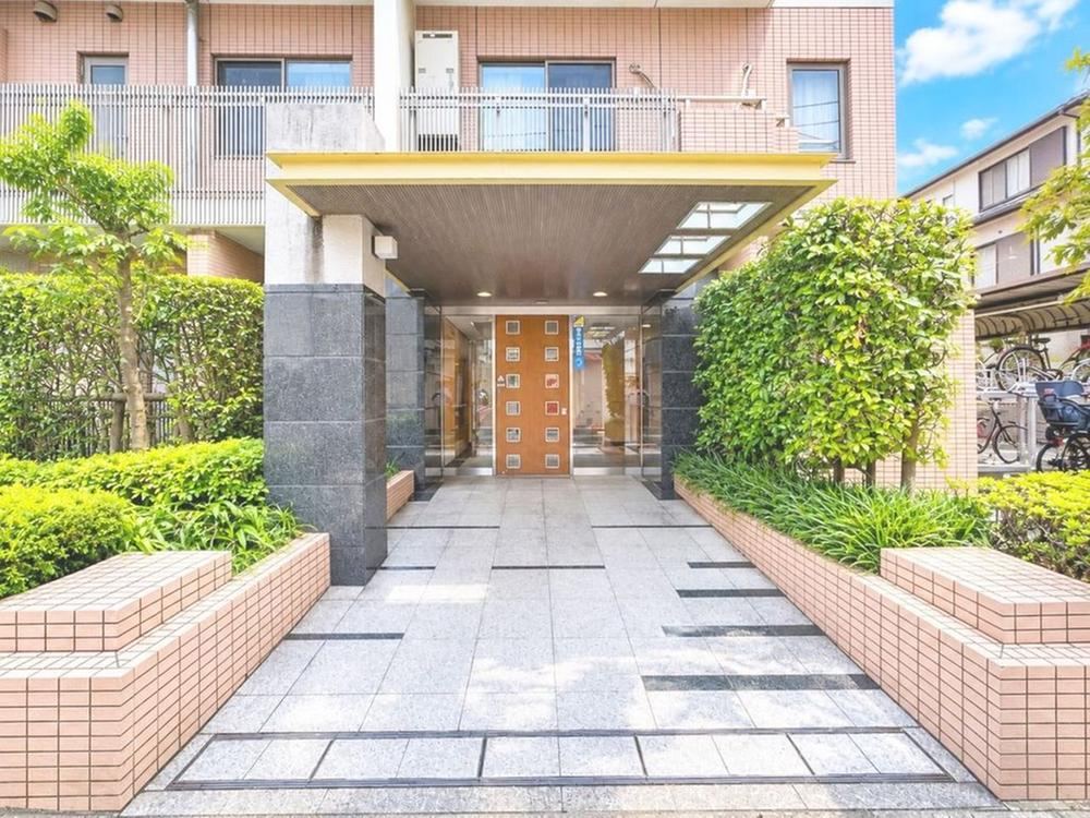 4LDK apartment in Edogawa Ward, Tokyo - Photo 1