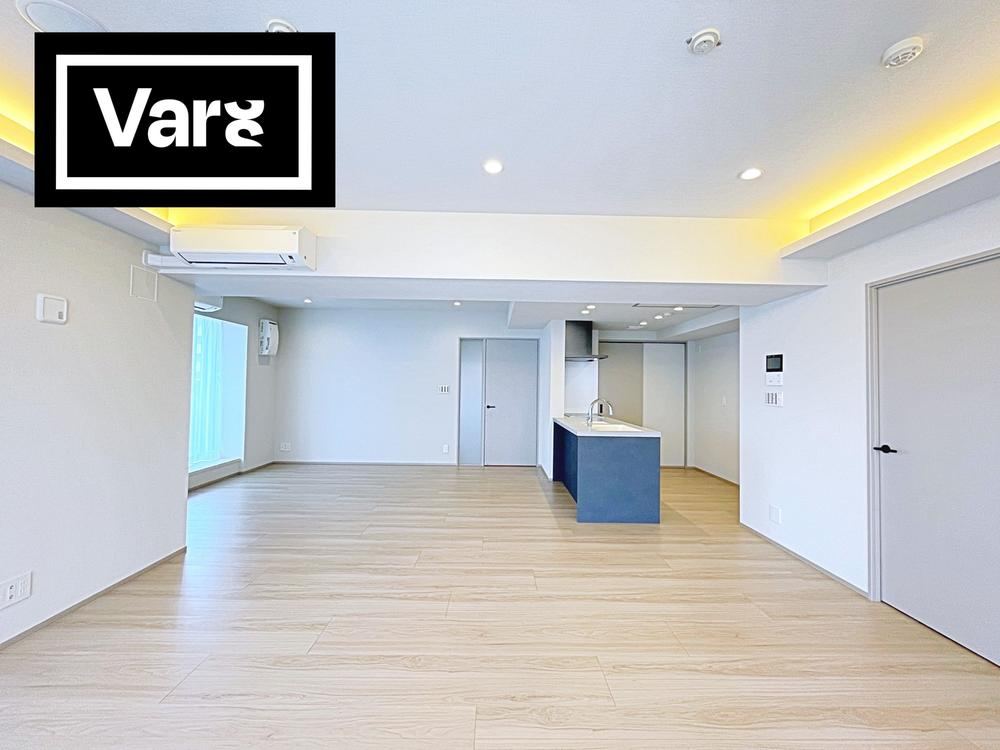3LDK apartment in Nakano Ward, Tokyo - Photo 1