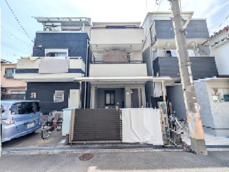 3LDK house in Daito, Osaka - Photo 1