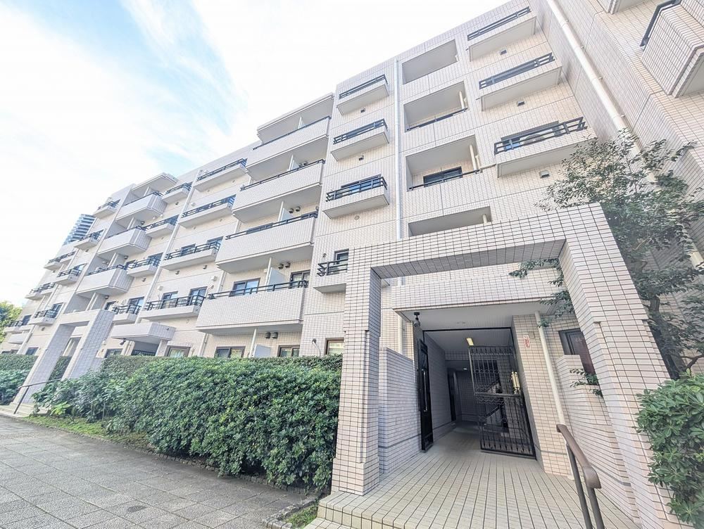 4LDK apartment in Minami Ward, Sagamihara, Kanagawa - Photo 1