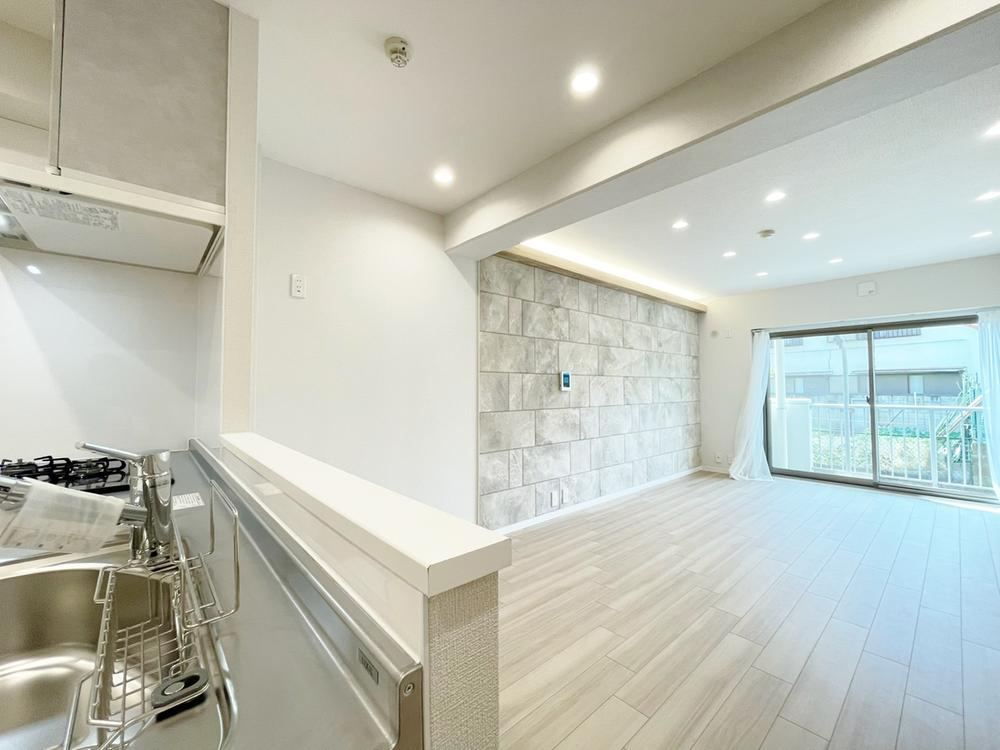 2LDK apartment in Sumida Ward, Tokyo - Photo 1