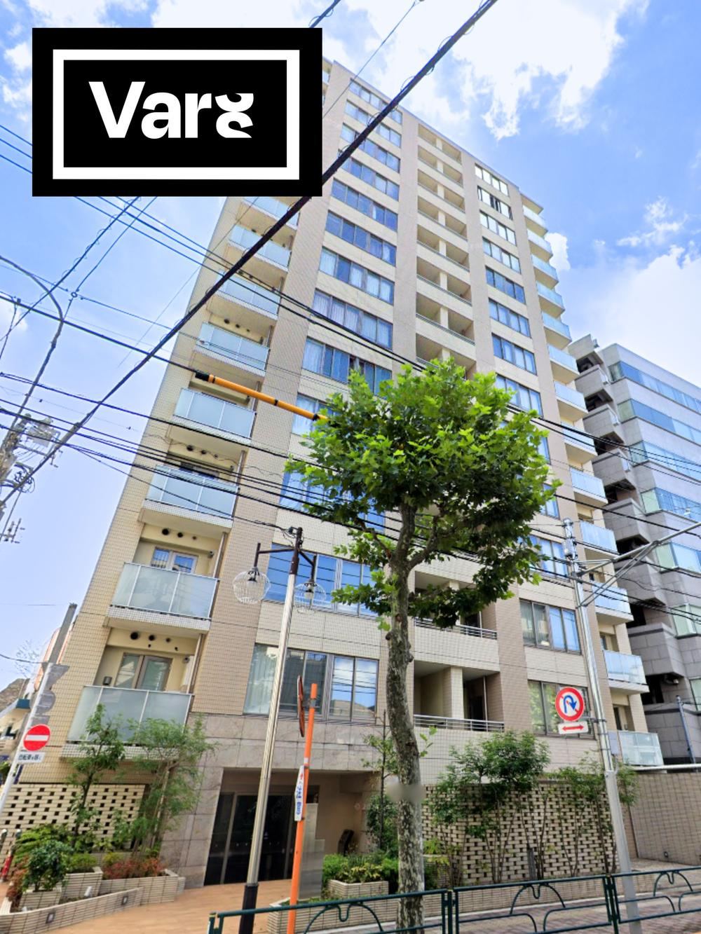 2LDK apartment in Shinjuku Ward, Tokyo - Photo 1