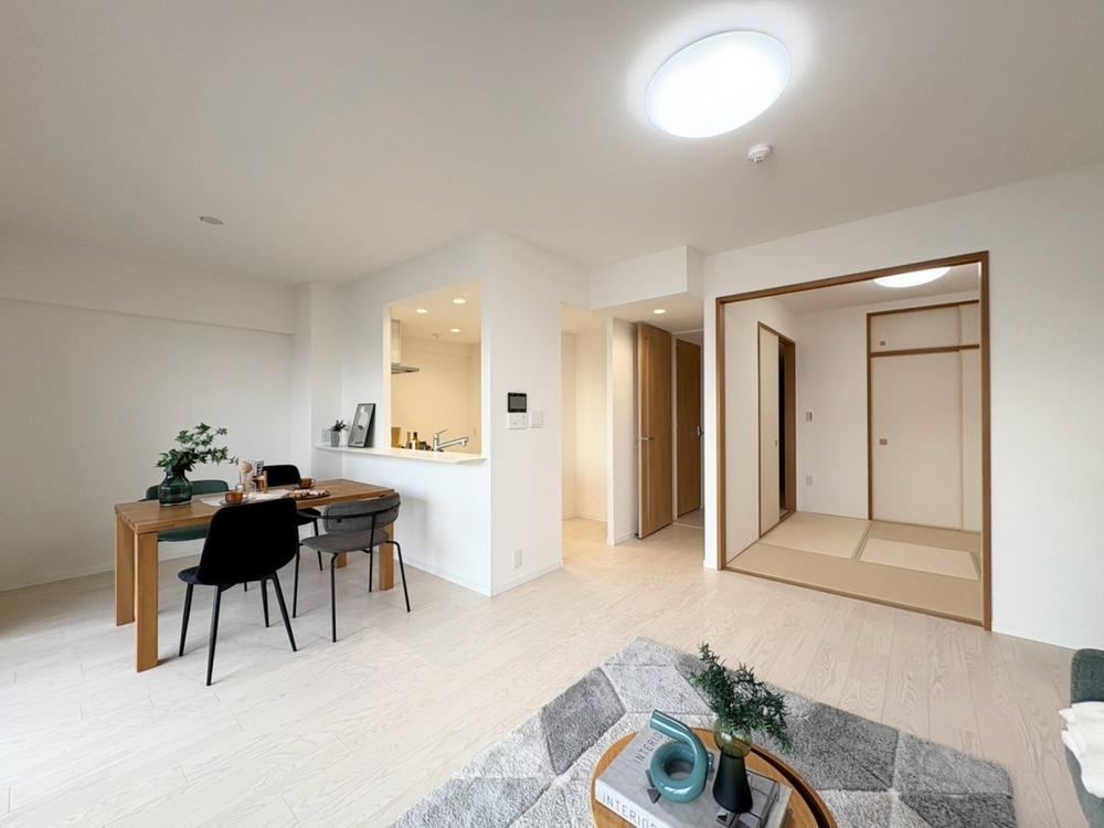 3LDK apartment in Shinagawa Ward, Tokyo - Photo 1