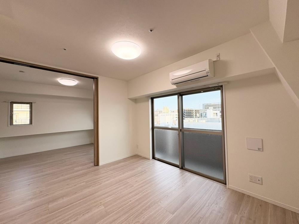 2LDK apartment in Chuo Ward, Tokyo - Photo 1