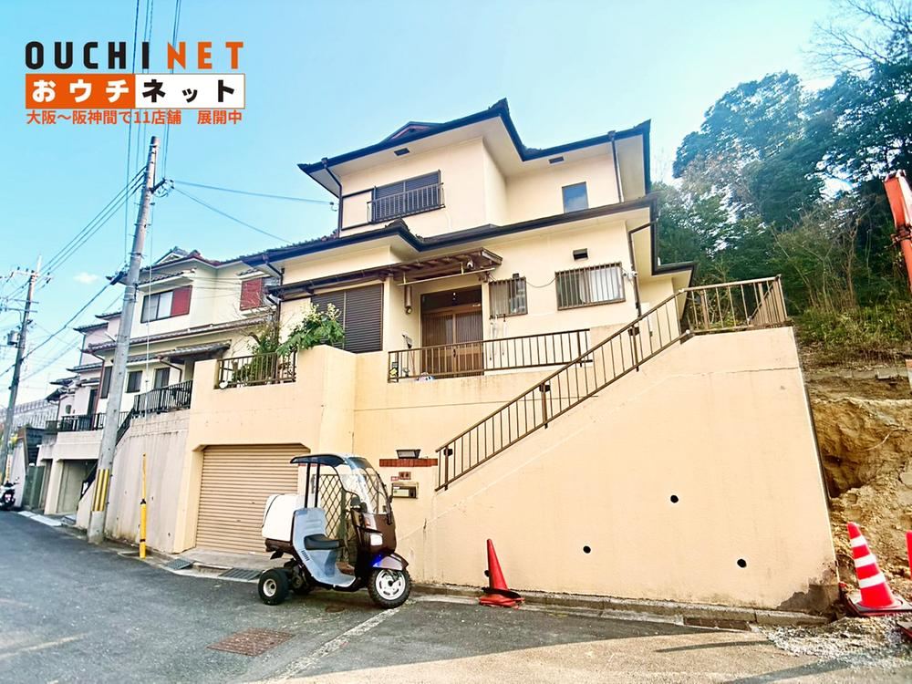 4LDK house in Takatsuki, Osaka - Photo 1