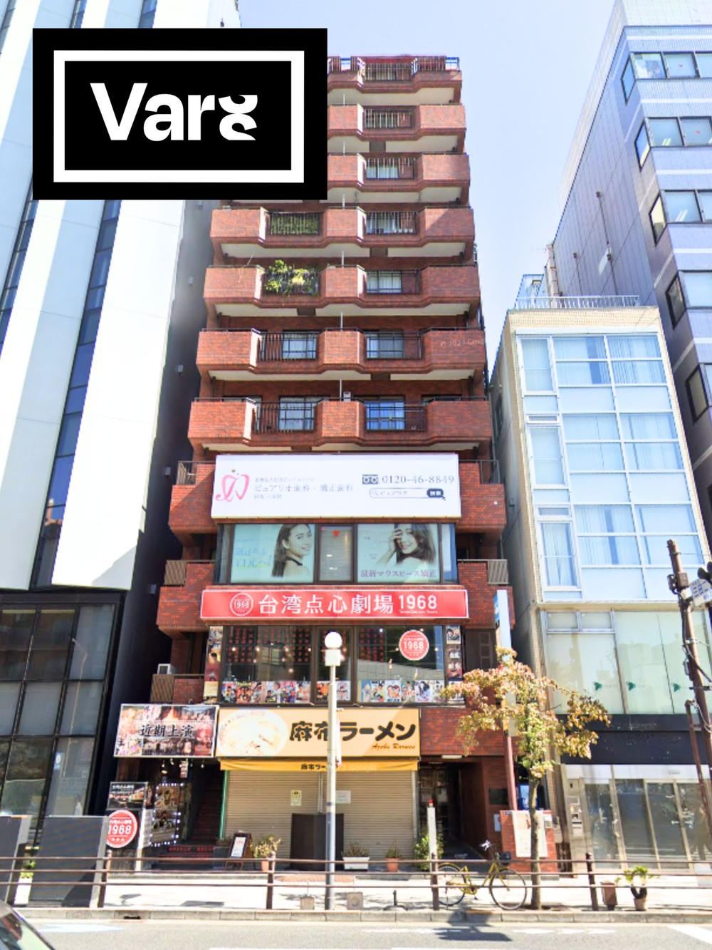 2LDK apartment in Minato Ward, Tokyo - Photo 1