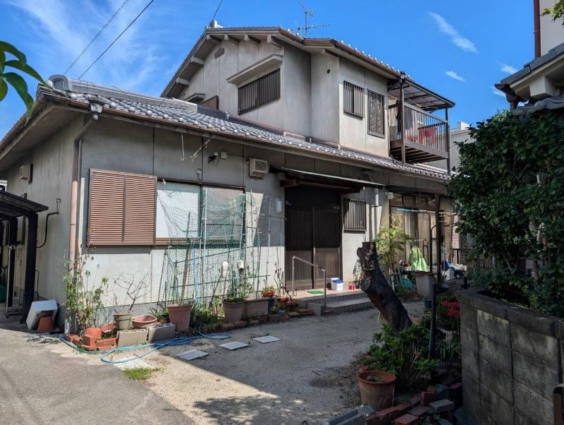 6LDK house in Daito, Osaka - Photo 1