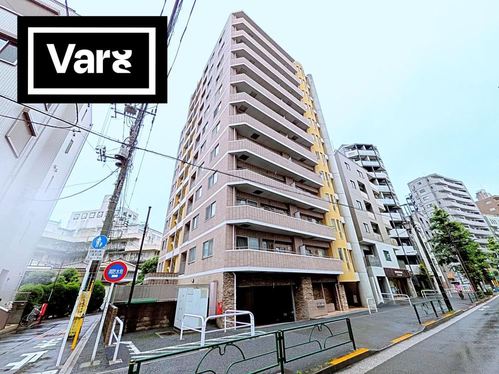 2LDK+S apartment in Nakano Ward, Tokyo - Photo 1