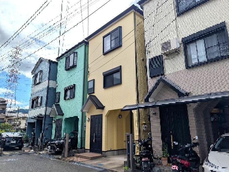 4LDK house in Shijonawate, Osaka - Photo 1