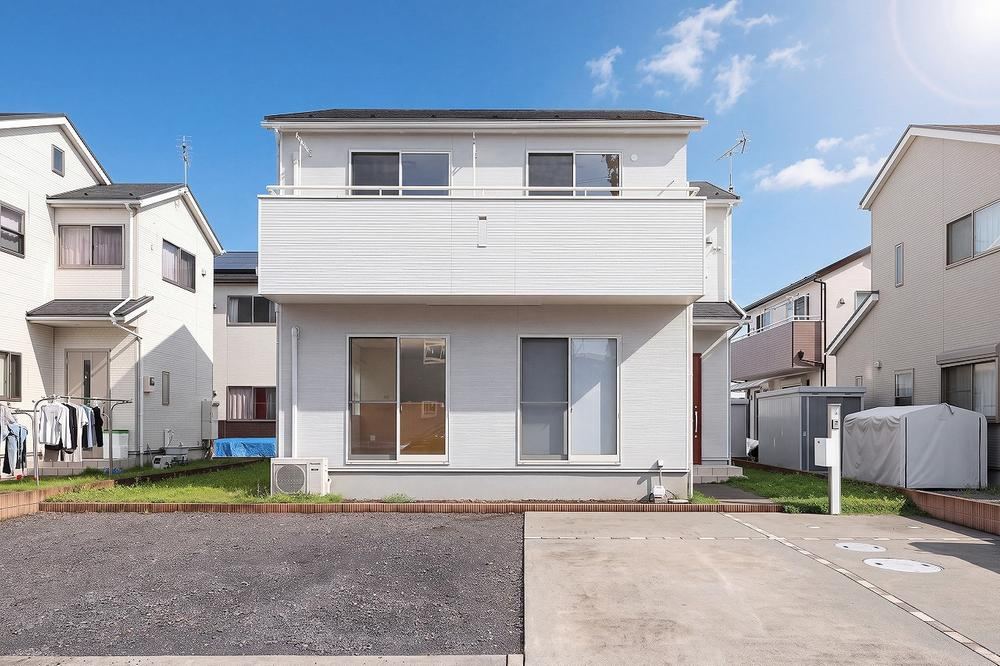 4LDK house in Ota, Gunma - Photo 1