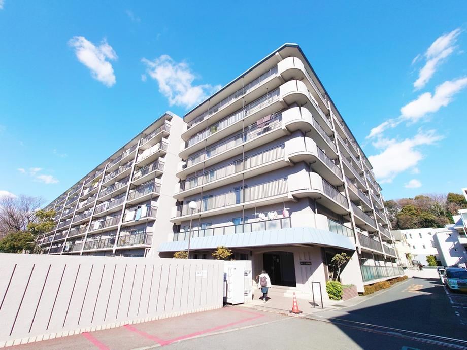 3LDK apartment in Totsuka Ward, Yokohama, Kanagawa - Photo 1