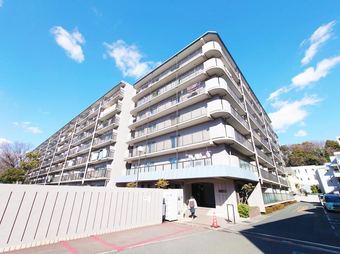3LDK apartment in Totsuka Ward, Yokohama