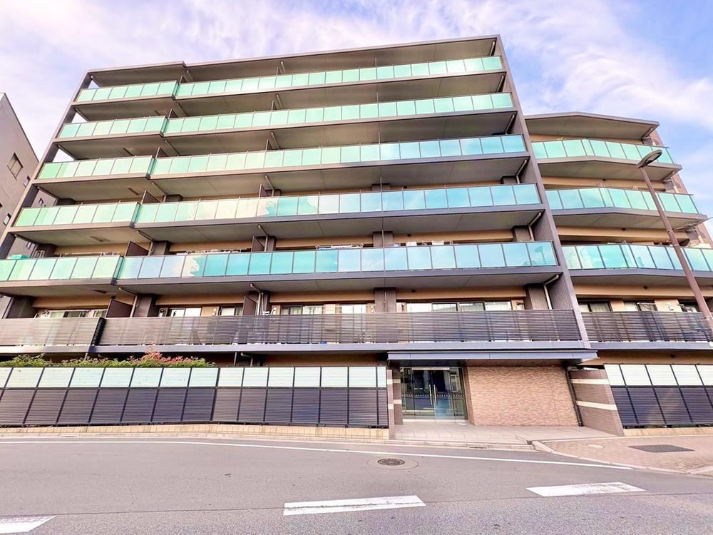 3LDK apartment in Katsushika Ward, Tokyo - Photo 1