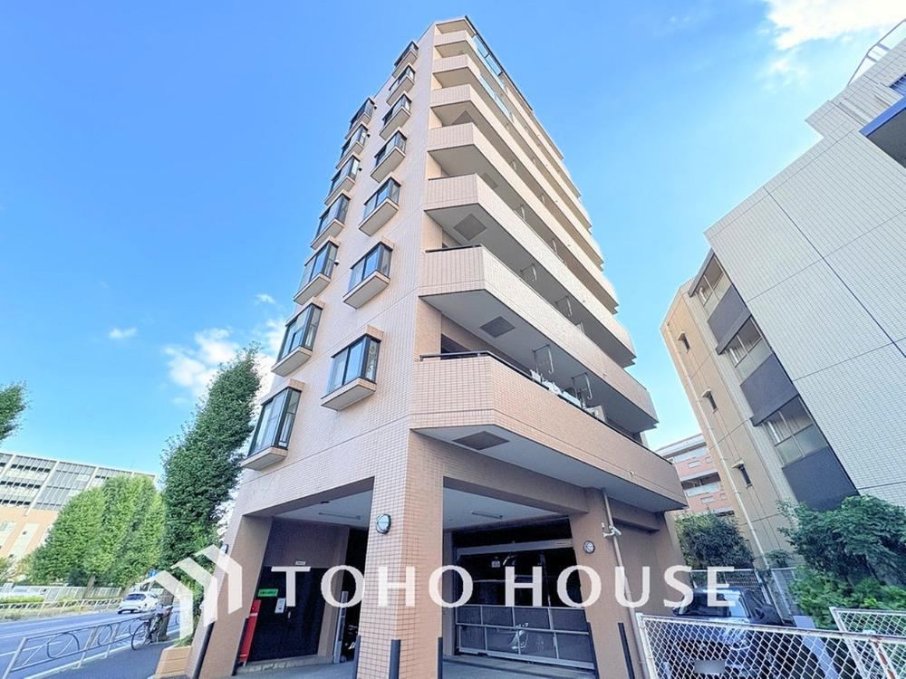 3LDK apartment in Fuchu, Tokyo - Photo 1