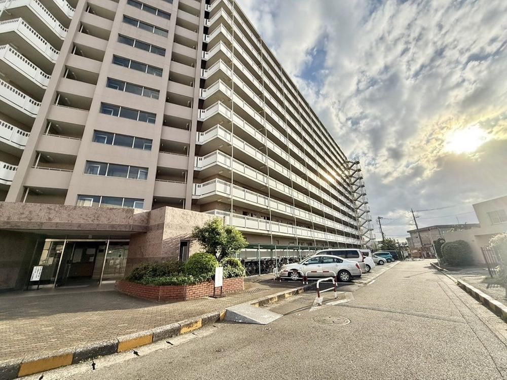 3LDK apartment in Funabashi, Chiba - Photo 1