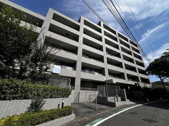3LDK apartment in Tama