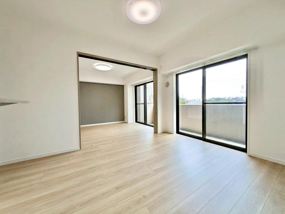 3LDK apartment in Minami Ward, Yokohama, Kanagawa - Photo 1
