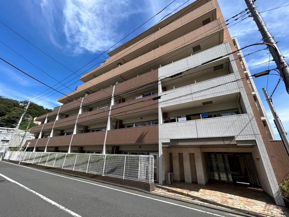 2LDK apartment in Minami Ward, Yokohama, Kanagawa - Photo 1