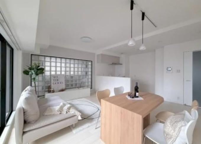 2LDK+S apartment in Nishi Ward, Osaka - Photo 1