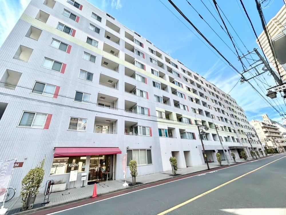 3LDK apartment in Toshima Ward, Tokyo - Photo 1