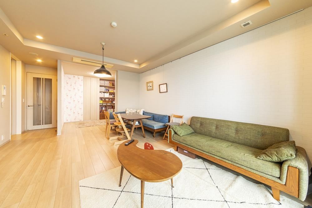 2LDK apartment in Meguro Ward, Tokyo - Photo 1