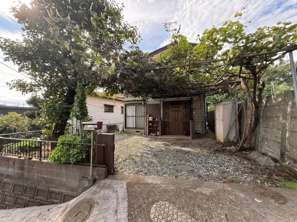 3LDK house in Fujisawa, Kanagawa - Photo 1