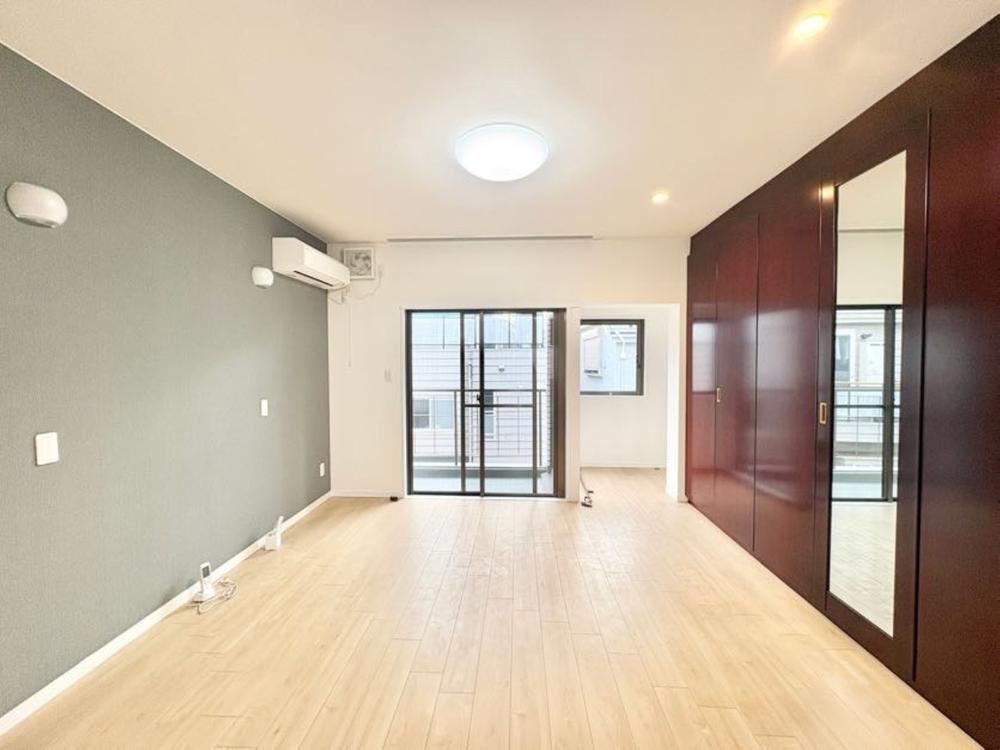 4DK house in Suginami Ward, Tokyo - Photo 1
