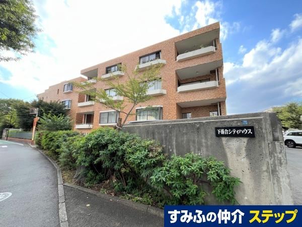 3LDK apartment in Shinjuku Ward, Tokyo - Photo 1