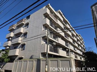 4LDK apartment in Kohoku Ward, Yokohama