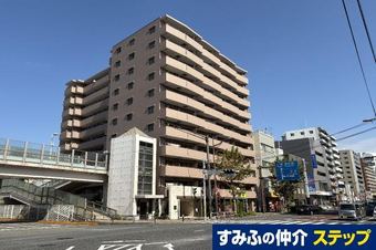 2LDK+S apartment in Yokosuka