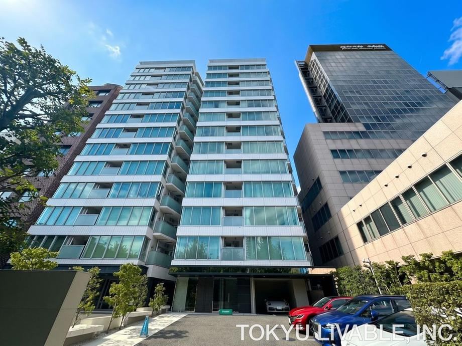 1LDK apartment in Shinjuku Ward, Tokyo - Photo 1