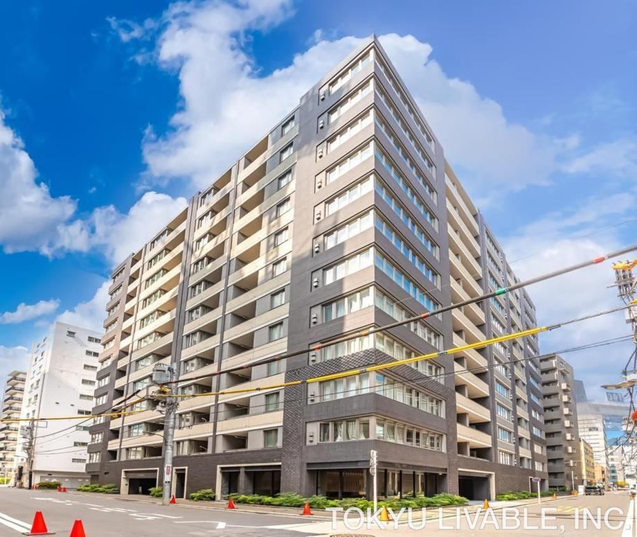 2LDK apartment in Chuo Ward, Tokyo - Photo 1