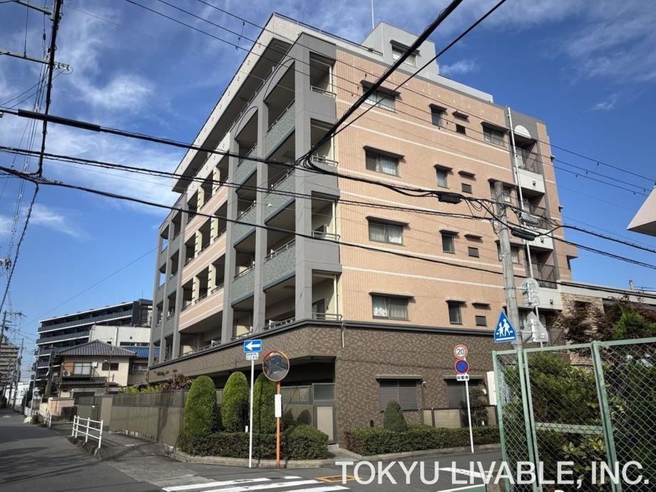 3LDK+S apartment in Takatsuki, Osaka - Photo 1