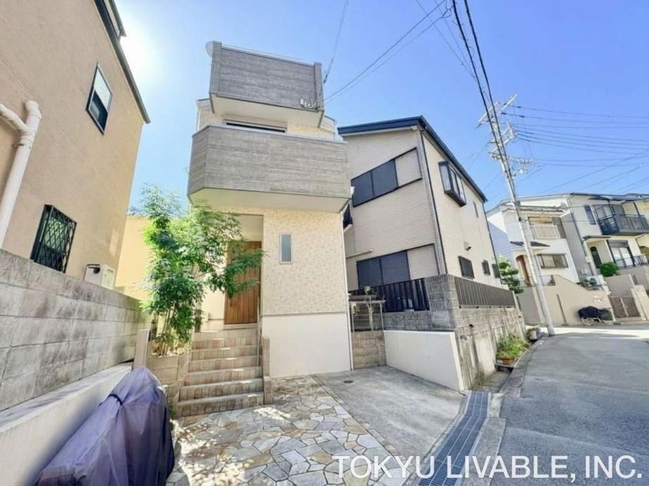 4LDK house in Nada Ward, Kobe, Hyogo - Photo 1