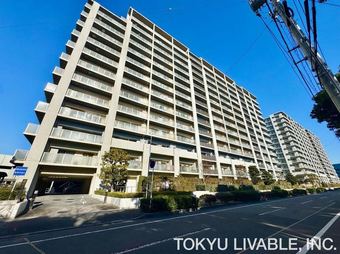 4LDK apartment in Mihama Ward