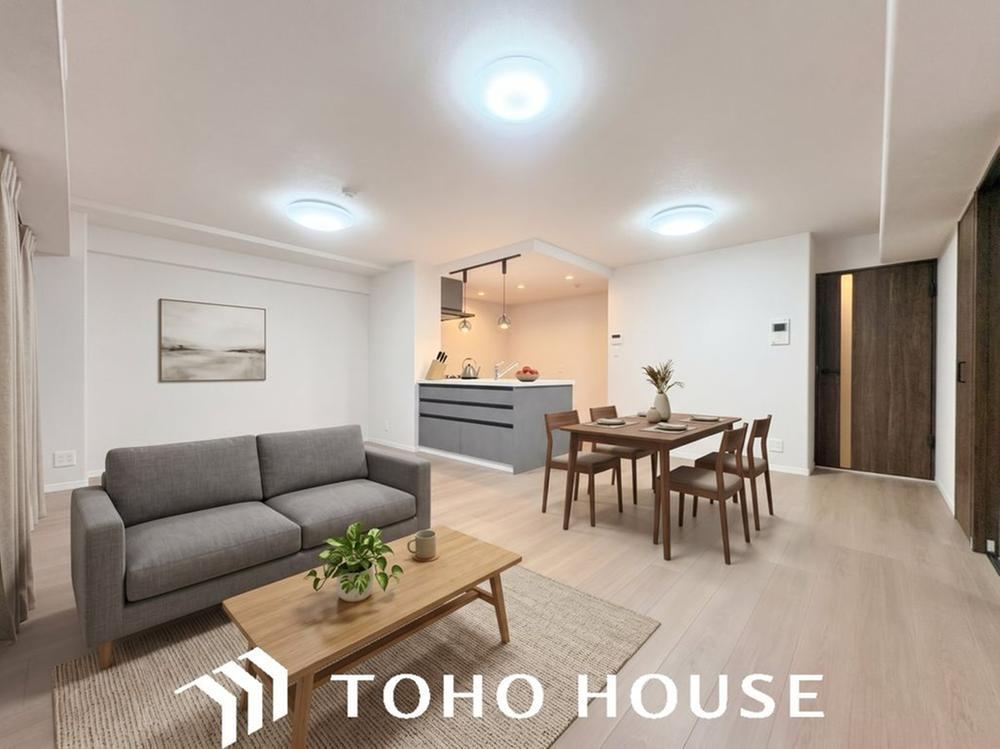 3LDK+2S apartment in Takatsuki, Osaka - Photo 1