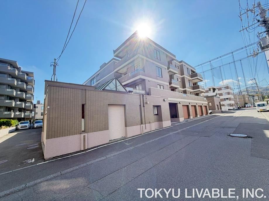 3LDK apartment in Chuo Ward, Sapporo, Hokkaido - Photo 1