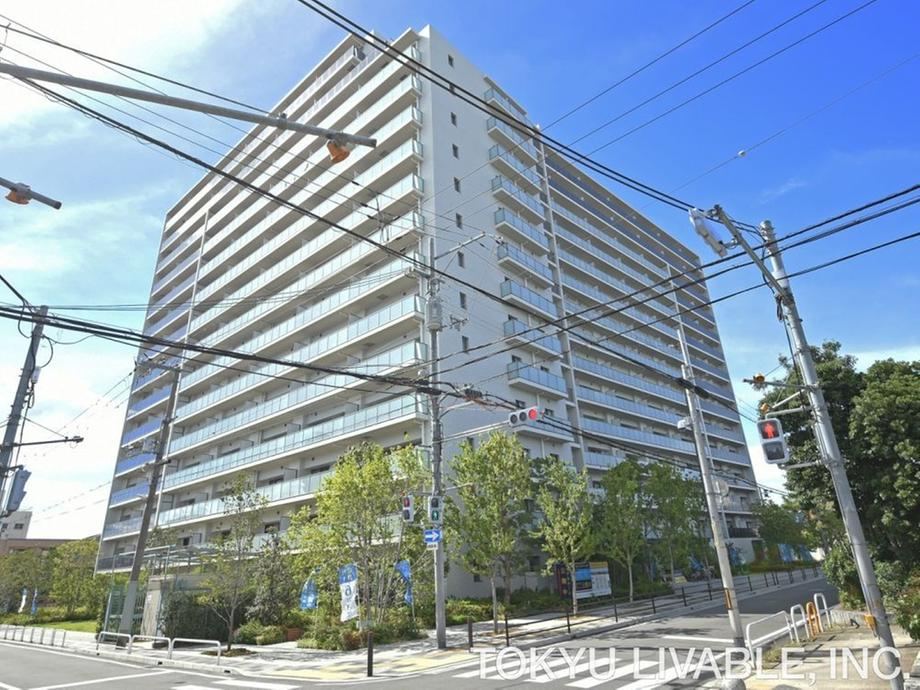 2LDK apartment in Moriguchi, Osaka - Photo 1